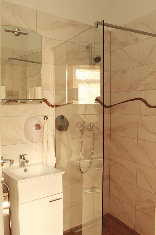 Kvija Rooms 수보티차 외부 사진